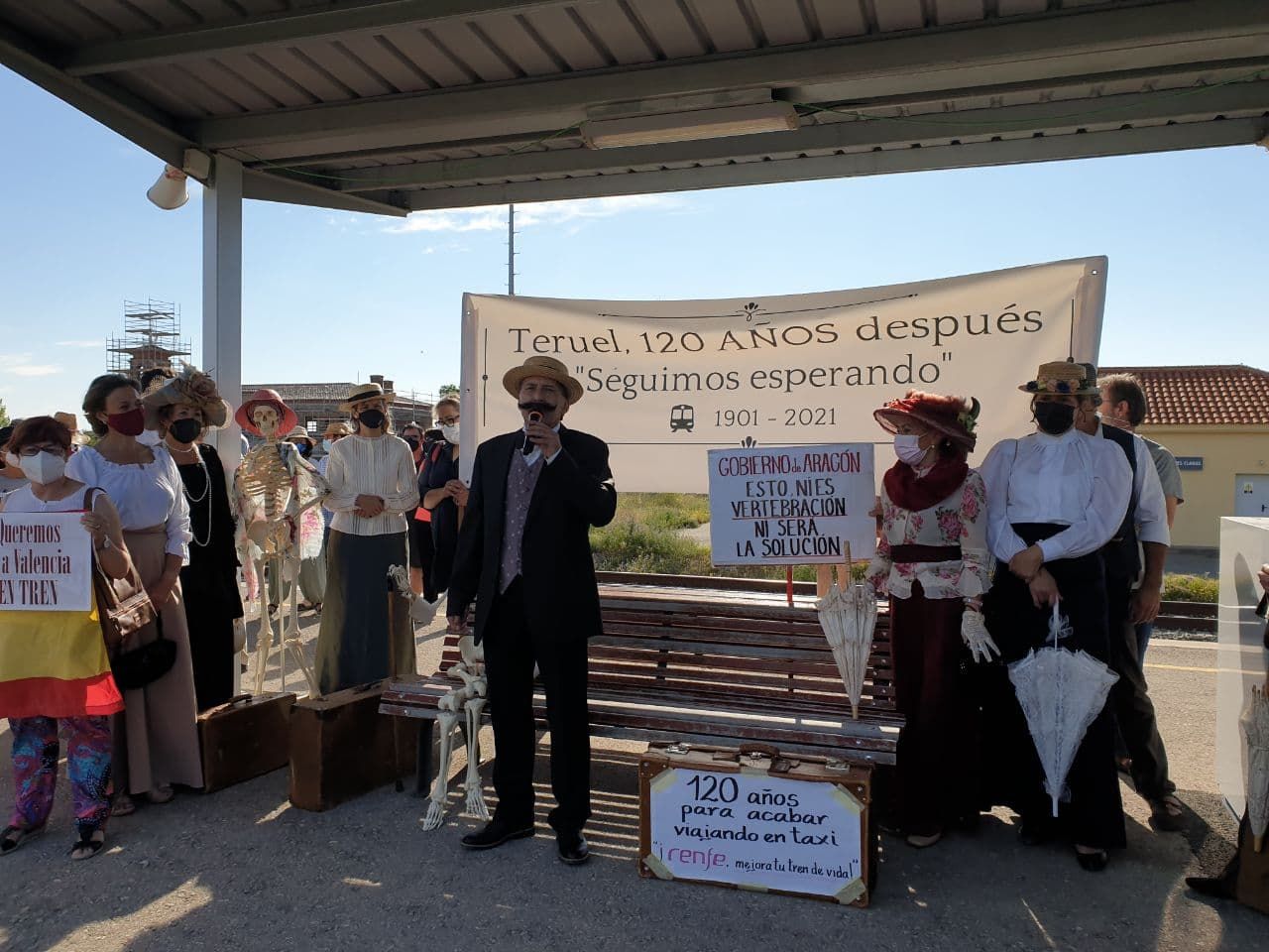 Protestas en las estaciones de Caminreal y Teruel por los acuerdos con los trenes