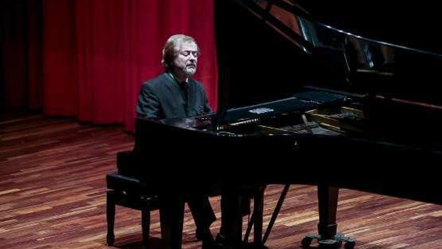 Alexander Preda, al piano en Avilés