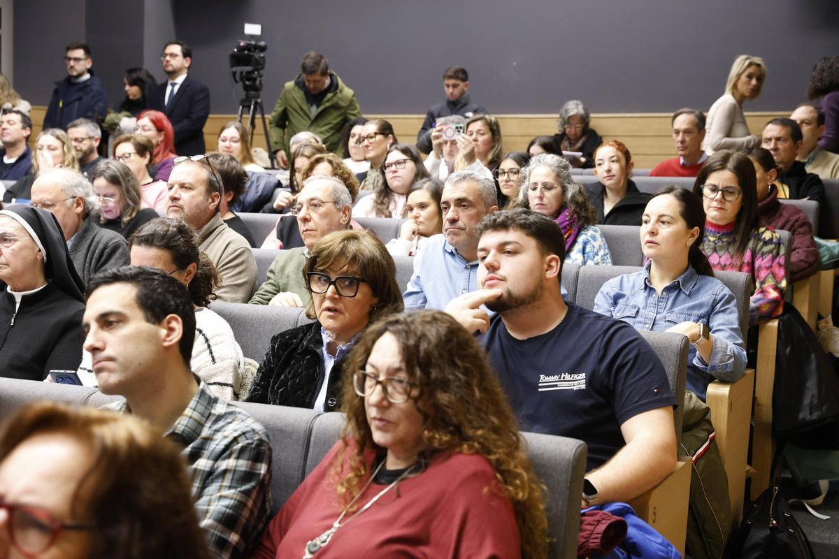 La jornada sobre sinhogarismo en Gijón, en imágenes