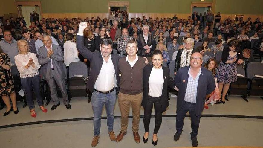 Aspecto que presentaba anoche la sala &quot;Tuno Valdés&quot; del auditorio municipal. // Bernabé/Javier Lalín