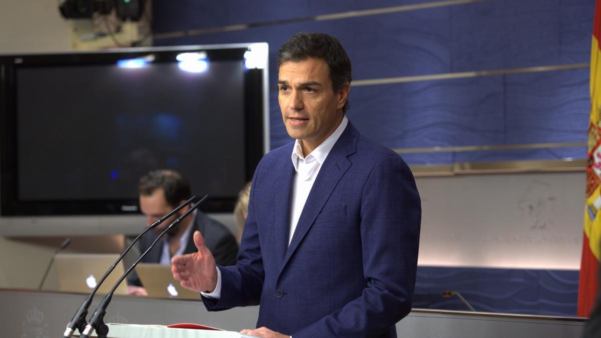 Sánchez, durante su comparecencia en la que ha anunciado su renuncia al escaño.