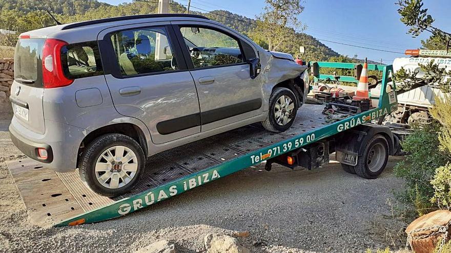 Un herido en un accidente en la carretera de Sant Josep