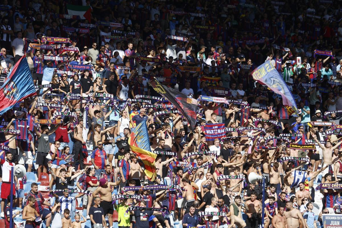 Imagen de archivo de Levante Fans.