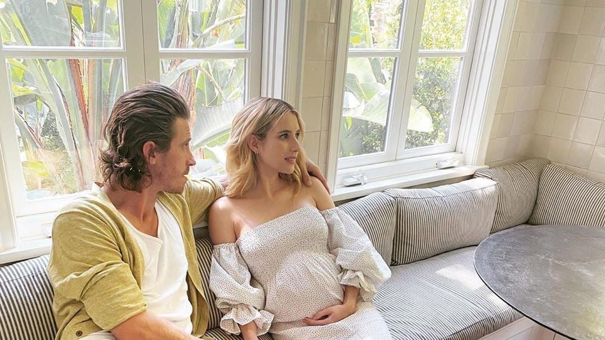Emma Roberts confirma su embarazo con su primer posado en redes junto a Garrett Hedlund