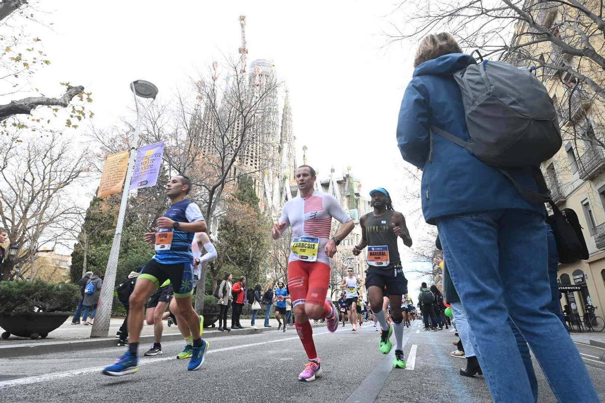 Has participado en la Marató de Barcelona 2024? ¡Búscate en las fotos¡