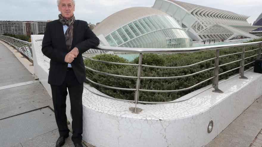 Paco Borao, en el Puente de Monteolivete.