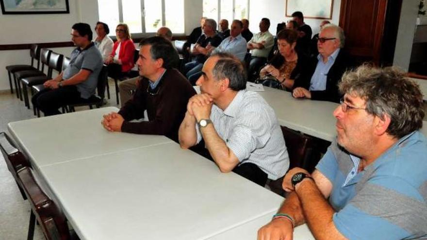 Asamblea de la coordinadora de afectados por Costas de As Sinas. // Iñaki Abella