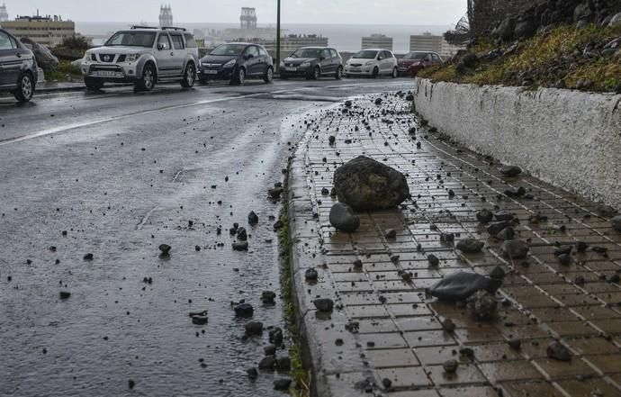 LAS PALMAS DE GRAN CANARIA. Lluvias en la ciudad de Las Palmas de Gran Canaria.  | 03/04/2019 | Fotógrafo: José Pérez Curbelo