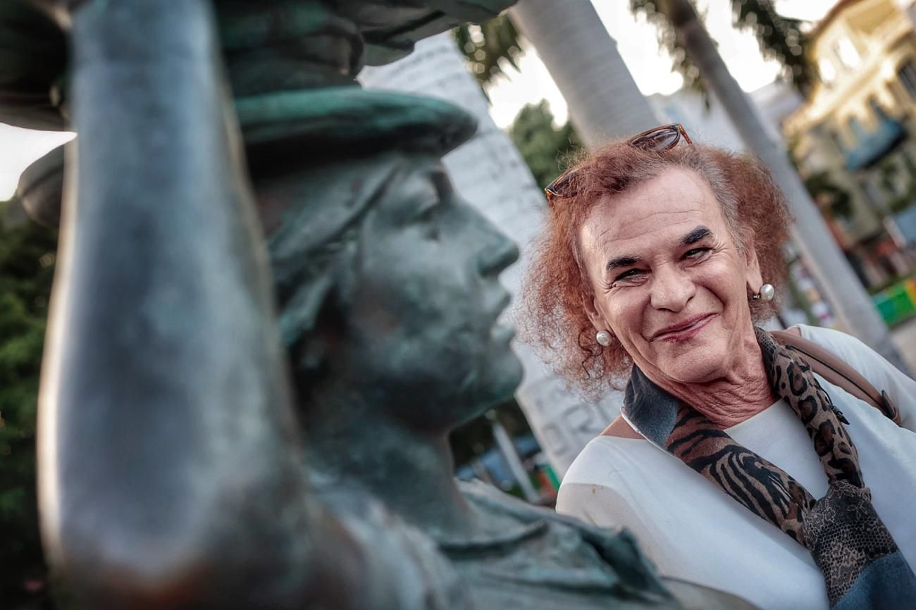 Laura Mendoza, la Lecherita del Carnaval de Santa Cruz de Tenerife