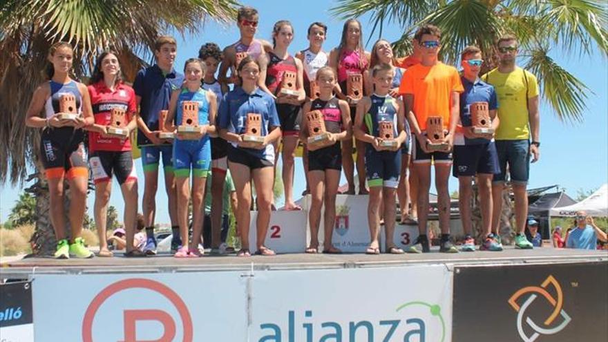 Almenara celebra el III Triatlón Escolar Casablanca