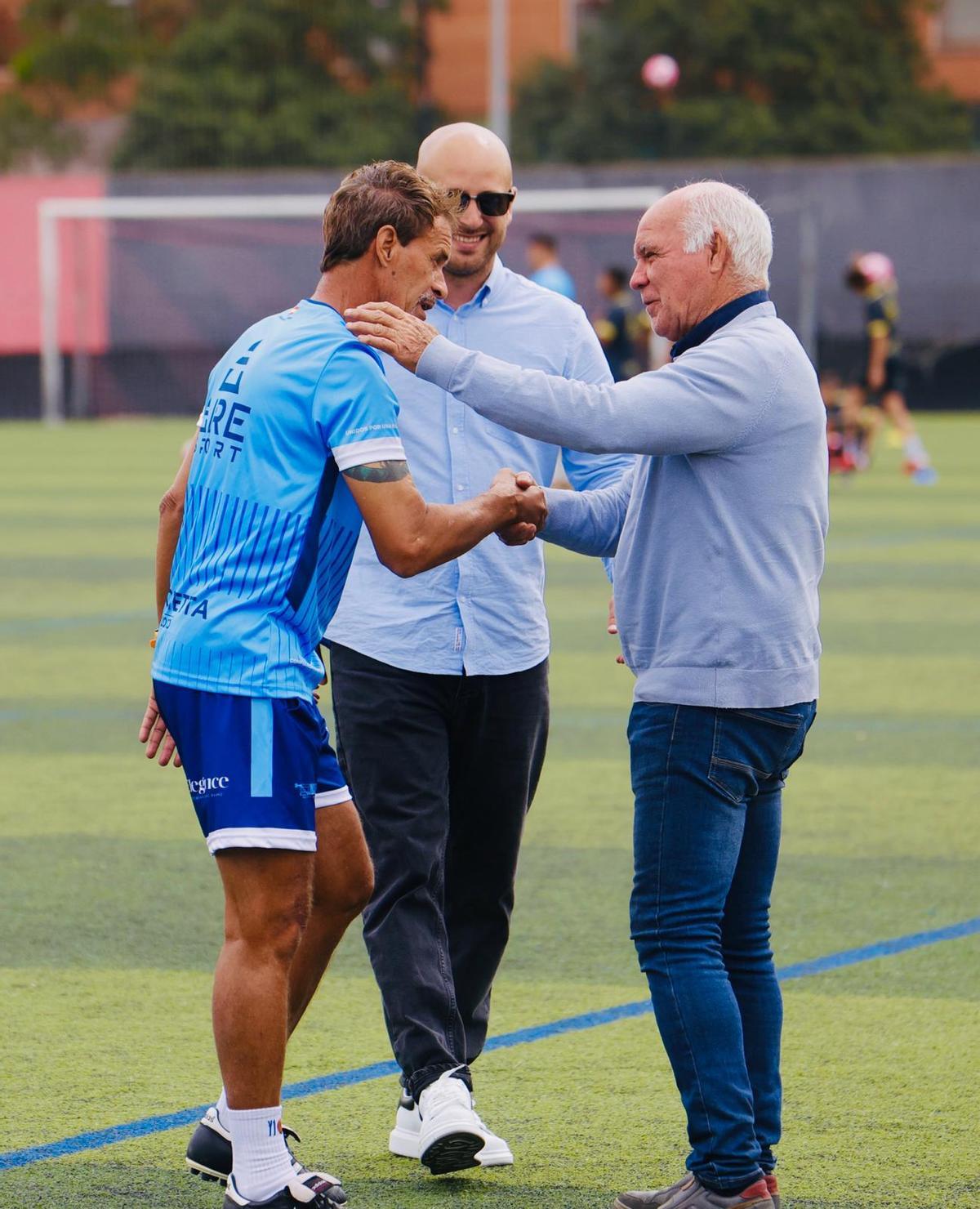 Cuesta, presidente del Séneca, recibe a la comitiva puertorriqueña.