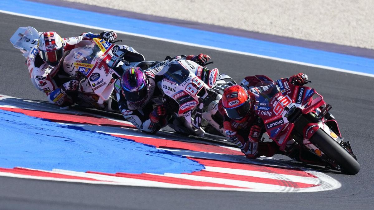 España arrasa en MotoGP y los pilotos italianos señalan la clave: 'La diferencia es enorme'