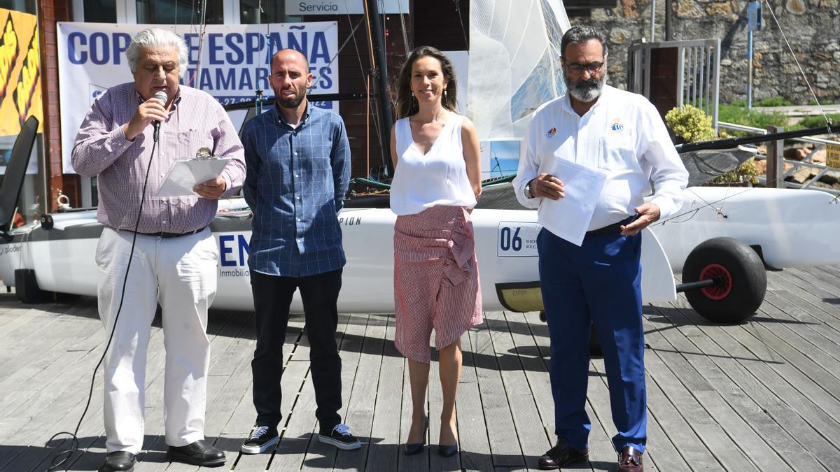 Presentación de la Copa de España de catamaranes en el Marina Coruñesa.