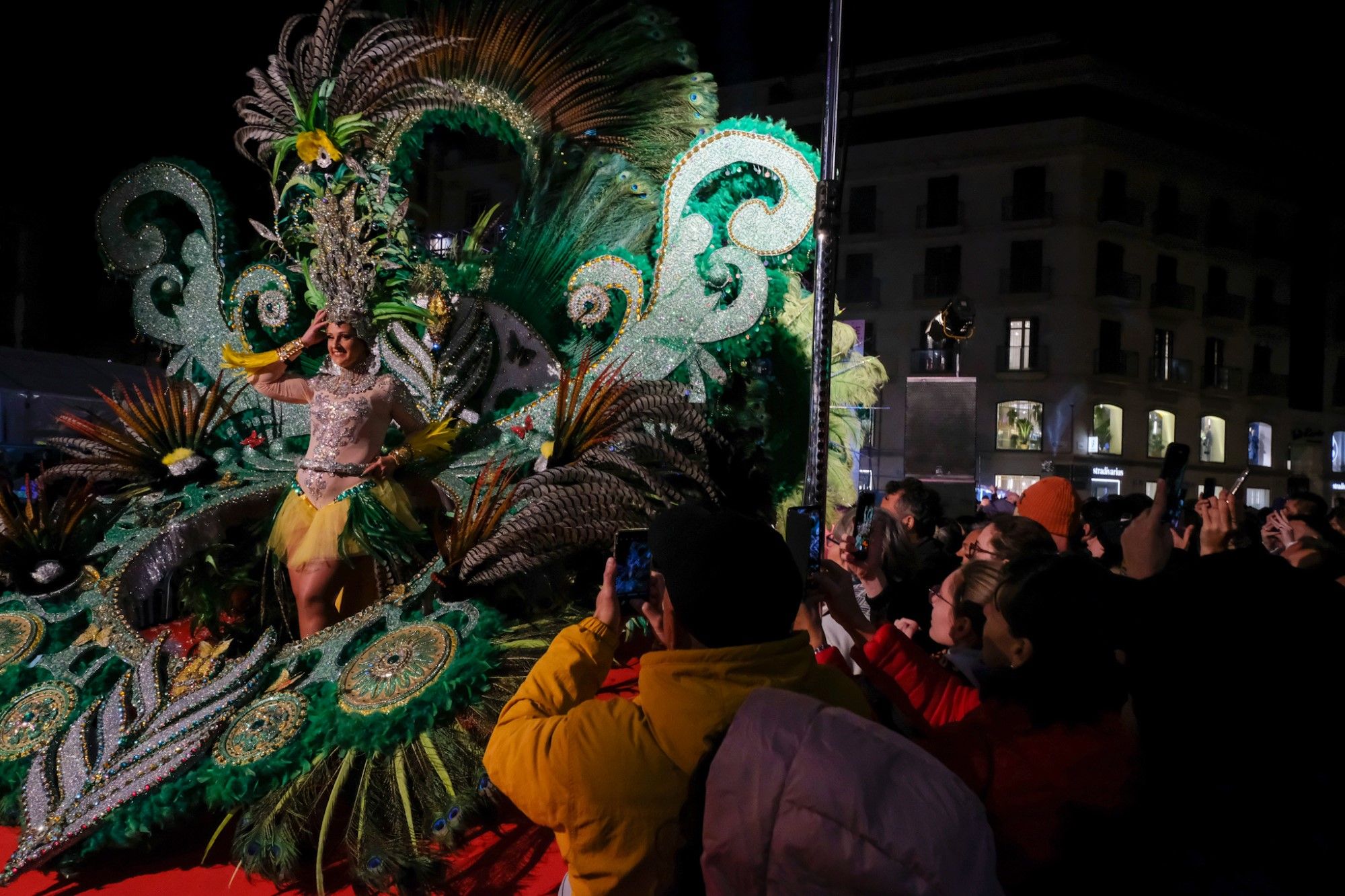 El Carnaval toma la calle con el pregón de Paqui Prieto