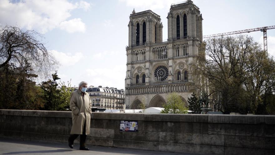 Terminan los trabajos para asegurar la catedral de Notre Dame