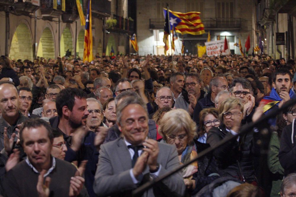 Concentració a Girona en rebuig a l'empresonament dels consellers