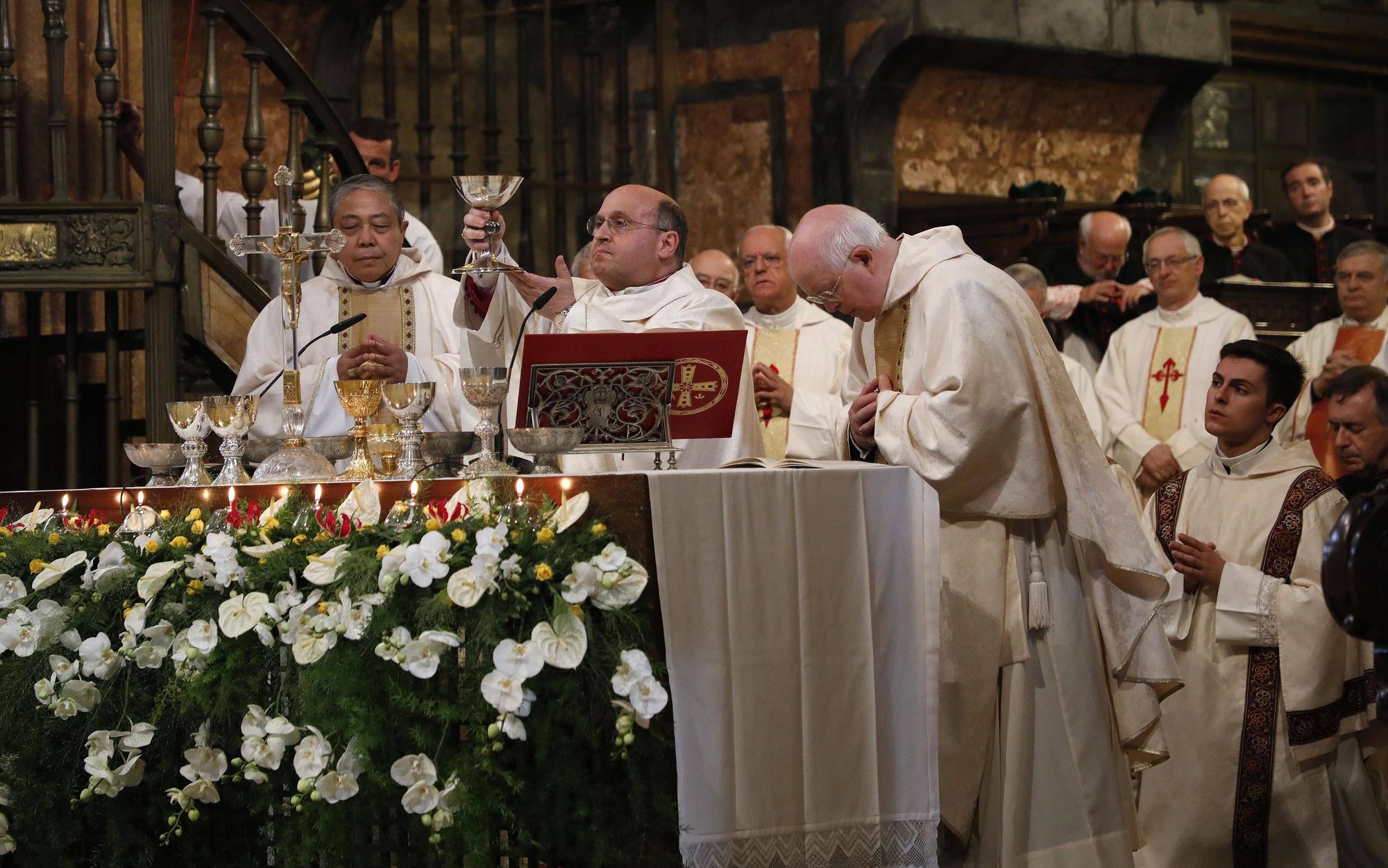 Ceremonia de toma de posesión del nuevo arzobispo de Santiago, monseñor Prieto