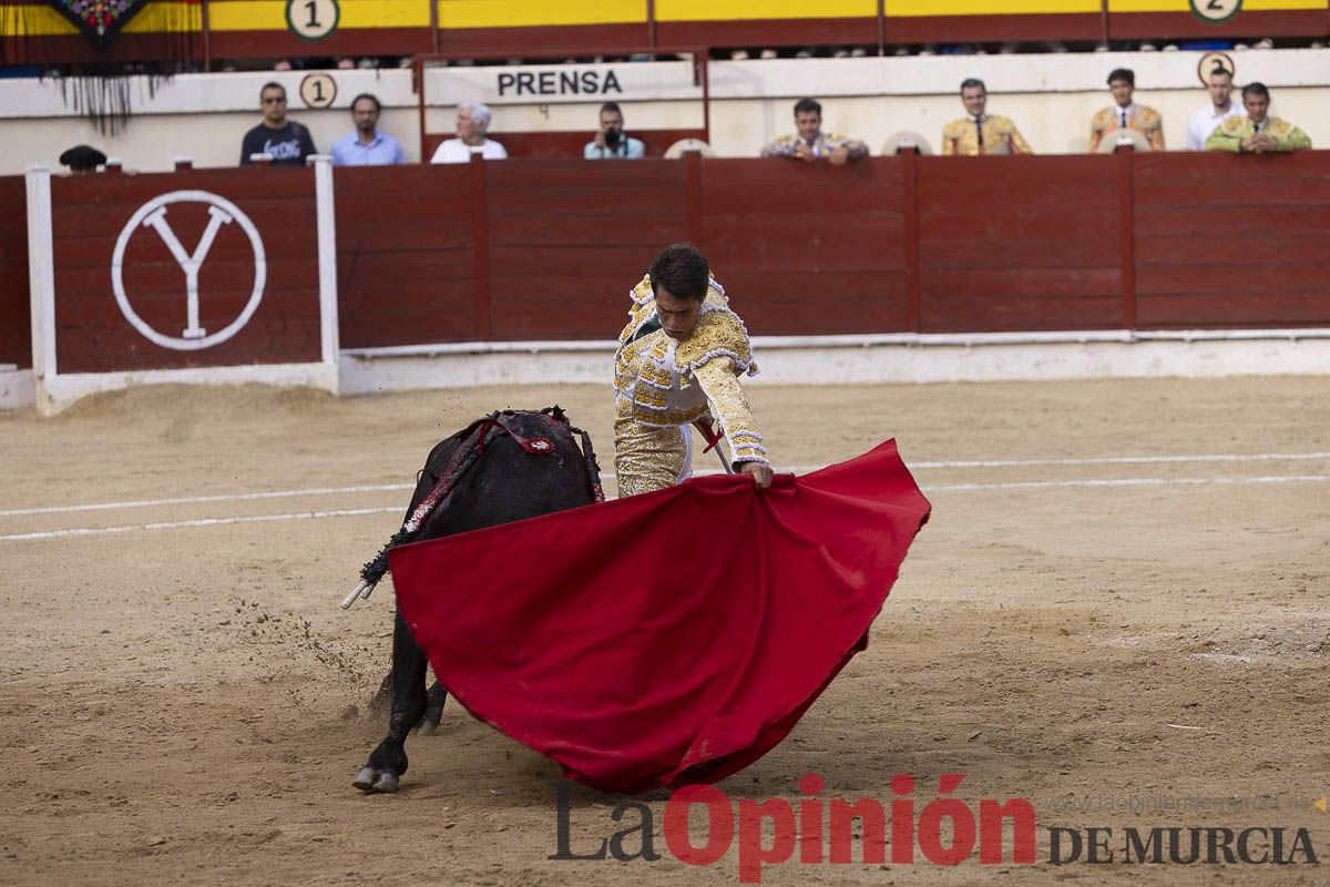 Tarde histórica en Abarán con la alternativa de José María Trigueros y el indulto de Tomás Rufo, junto a Castella salieron a hombros