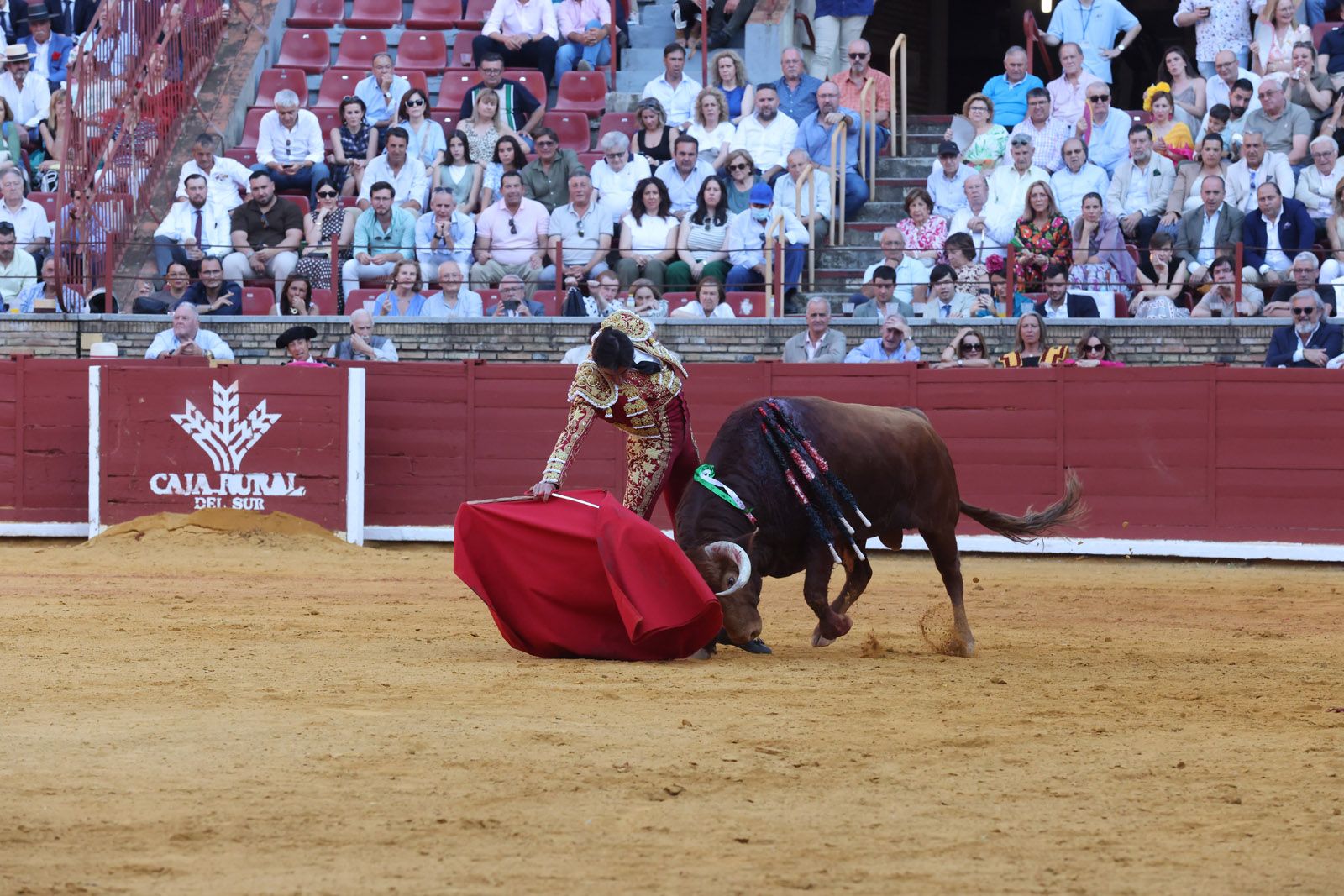 Migie Ángel Perera sale a hombros de Los Califas