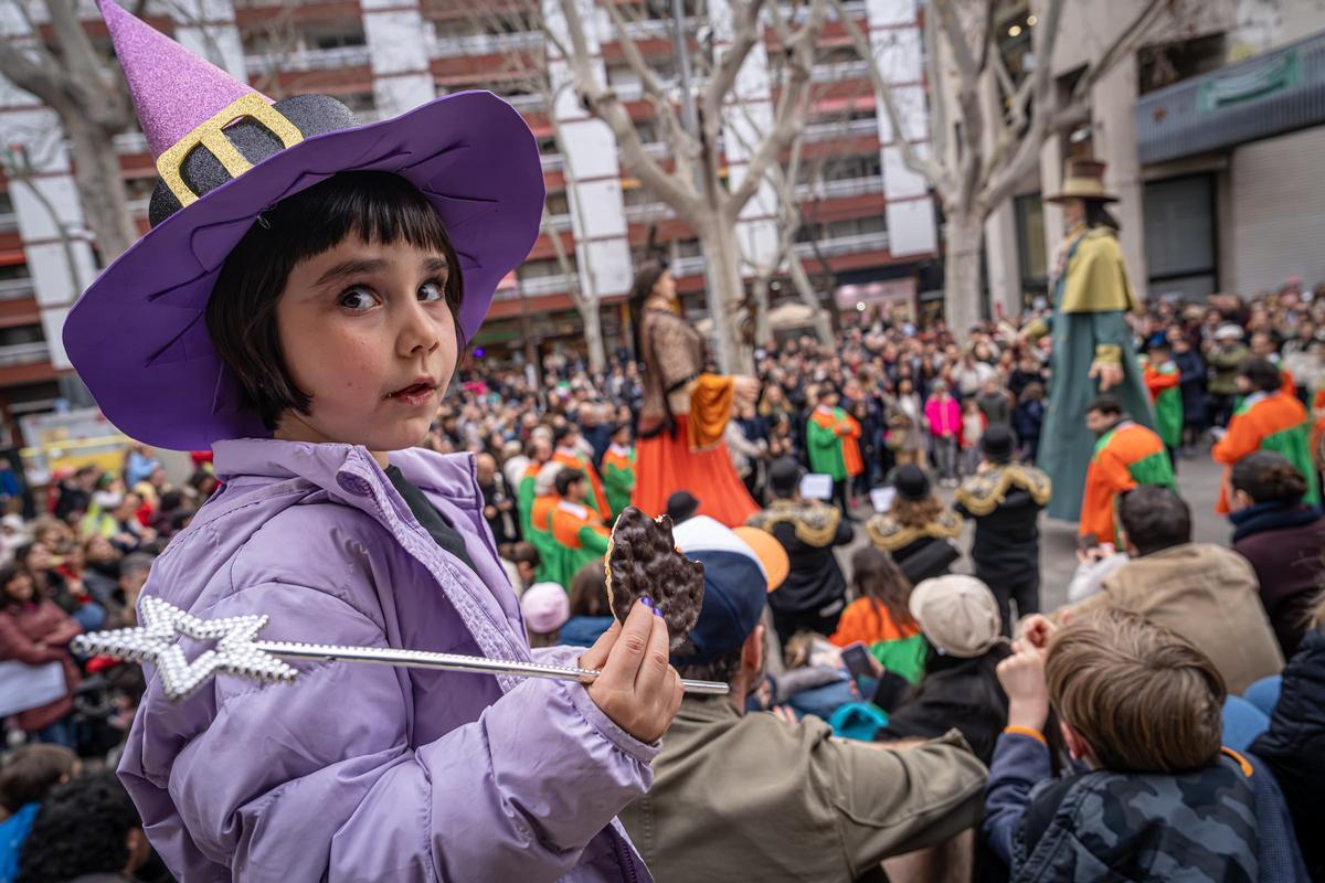 Arranca el Carnaval 2025 de BCN en Sants