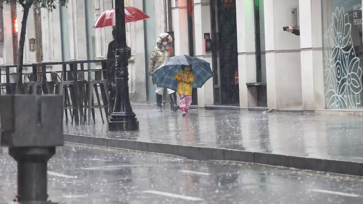 Llega la borrasca Olivier a Asturias: la región, en alerta por tormentas y fuertes lluvias