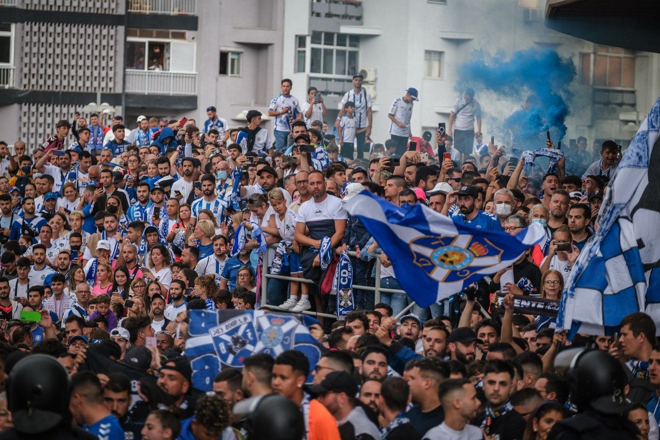 Ambiente previo del playoff entre CD Tenerife-UD Las Palmas