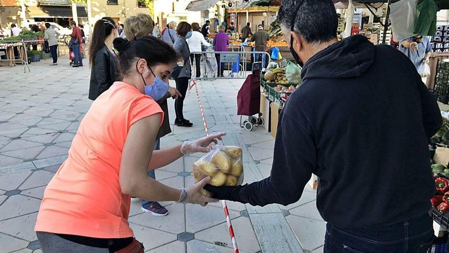 L&#039;ús de bosses de plàstic anirà desapareixent del mercat de Banyoles.