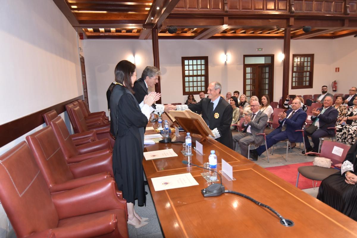 Carlos Enrique Viña Romero, nuevo presidente del Consejo Canario de Colegios de Abogados