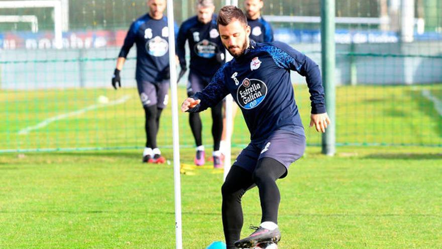 Emre Çolak: &quot;Hay equipo para estar más arriba&quot;