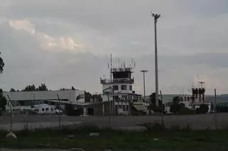 Aena ve viables rutas en avión a seis destinos nacionales e internacionales