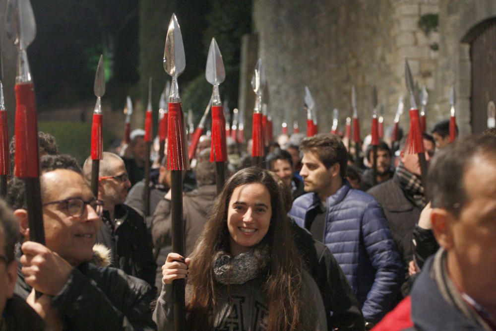 Quatre noies participen en l'assaig dels «titulars» dels Manaies