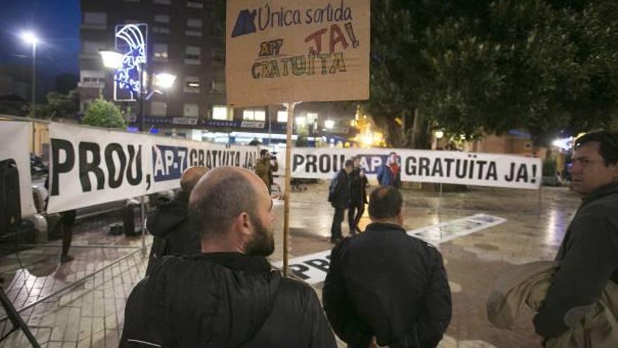 Protesta en Castelló por la gratuidad de la autopista.