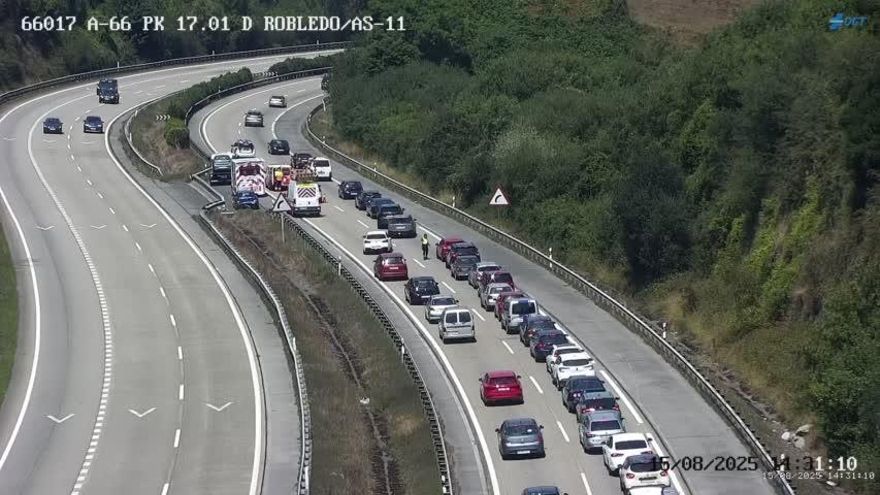 Varios kilómetros de retenciones en la autovía Y tras un accidente a la altura de Robledo