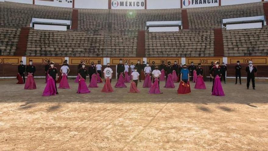 Alumnos del curso pasado de la Escuela Taurina de la Diputación de Badajoz.