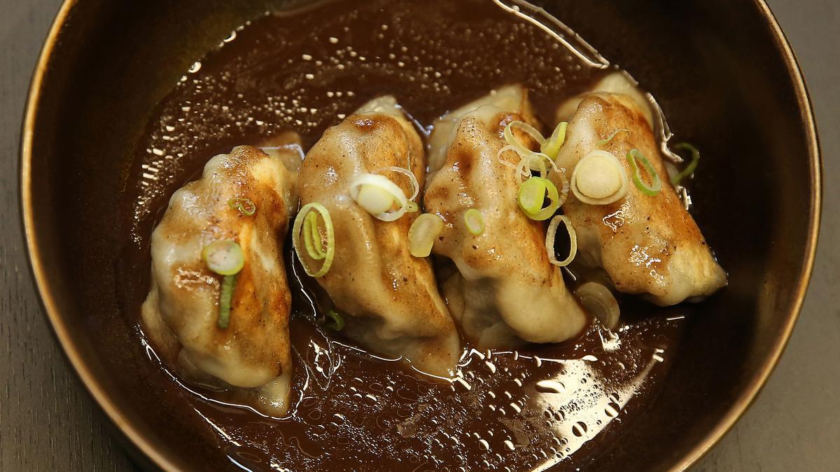 Las 'gyozas' rellenas de carrillera de vaca.