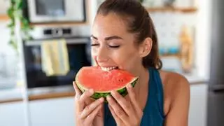 Alimentación sana para el verano: descubre qué alimentos debes incluir en tu dieta para combatir el calor