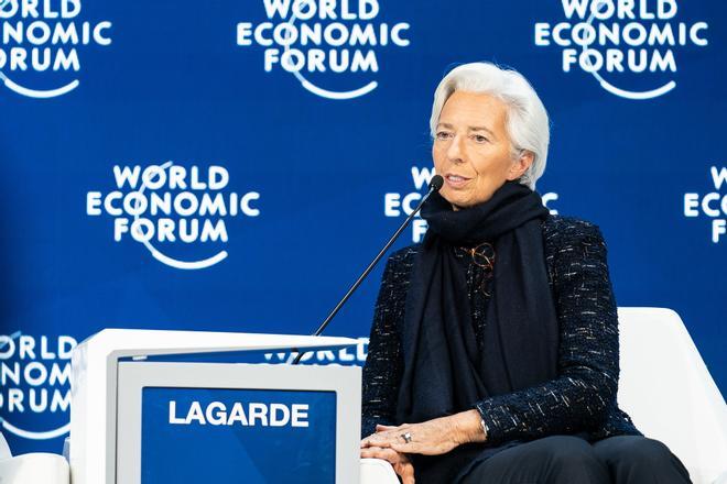 Lagarde se muestra dispuesta a dirigir el Foro de Davos entre las dudas sobre su continuidad al frente del BCE