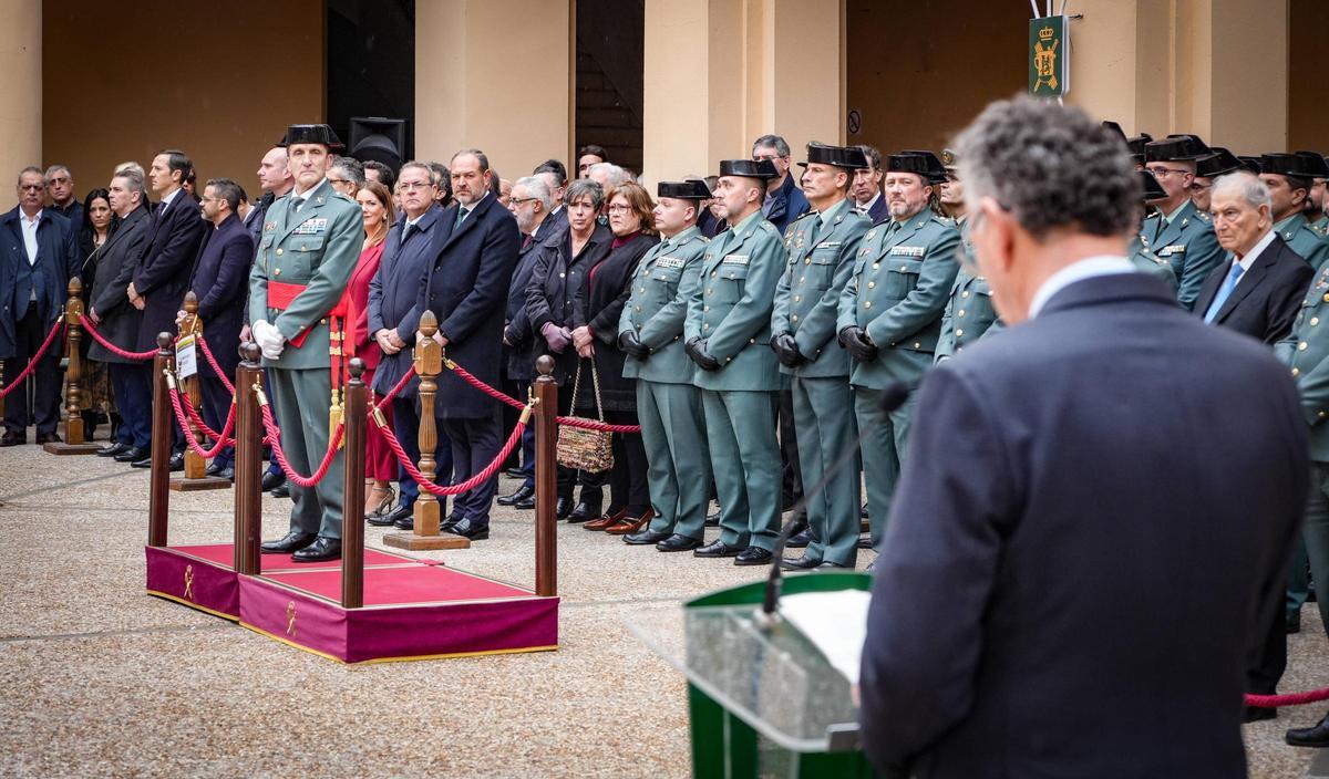 Fotogalería | Homenaje de despedida al general de división José Manuel Santiago Marín