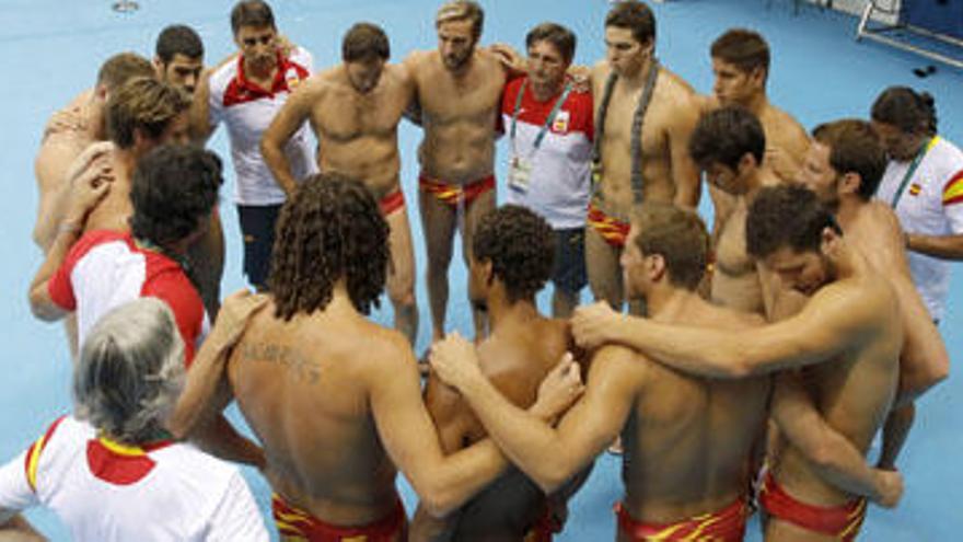 El equipo español de waterpolo masculino, en un entrenamiento previo al inicio de la competición.