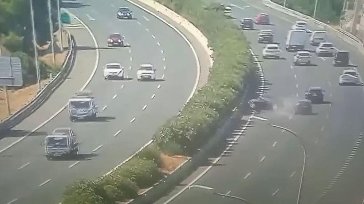 Detienen a un conductor por causar un accidente y darse a la fuga