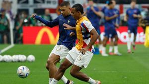 Mbappé y Koundé en la selección francesa