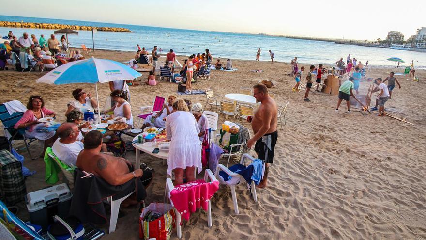 Noche de San Juan en las playas de Torrevieja