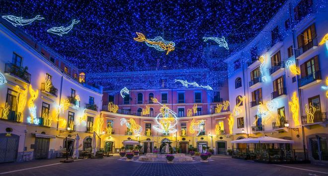 Luces de Navidad en Salerno, Italia