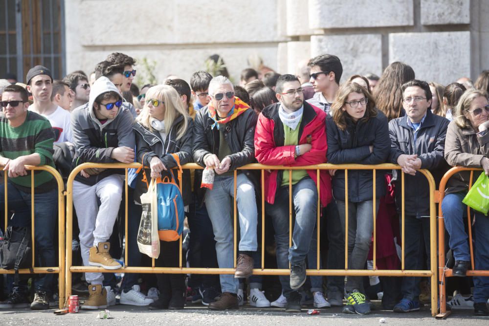 Búscate en la mascletà del 15 de marzo