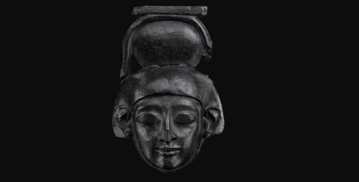 Cabeza de marfil perteneciente a un panel de marfil calado, de la exposición 'Soy Asurbanipal, rey del mundo, rey de Asiria'