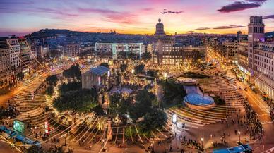 Cuándo encienden las luces de Navidad este año: fechas y horarios de Madrid, Barcelona, Vigo y Málaga