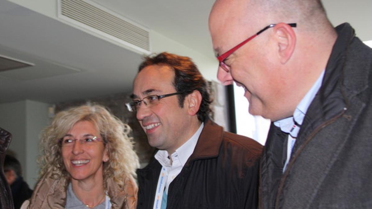 Josep Rull (centro), durante el encuentro de cuadros de CDC en Cardona, este sábado.