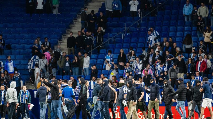 Vídeo | Araujo i Busquets es van encarar amb els ultres de l’Espanyol al túnel dels vestidors