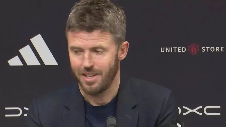 Carrick elogia a Bruno Fernandes: "Siempre antepone al equipo"