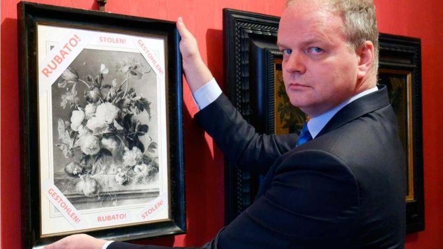 Los Uffizi piden una obra robada por los nazis con una copia en blanco y negro